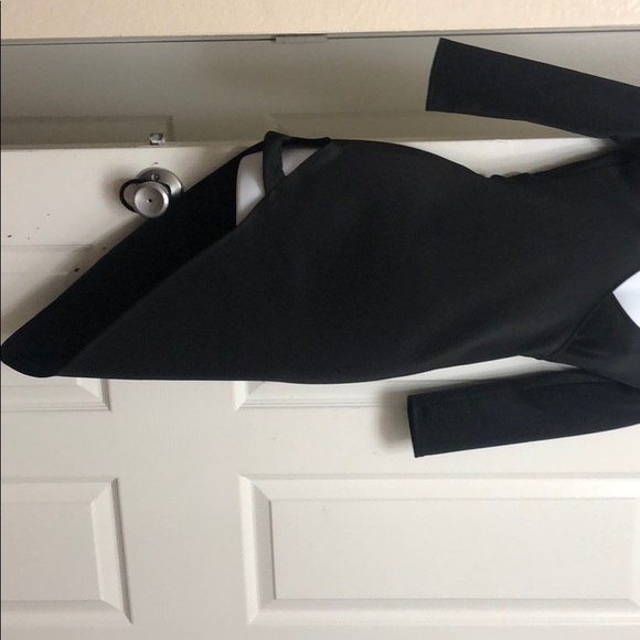 Black Dress - Picture 4 of 6